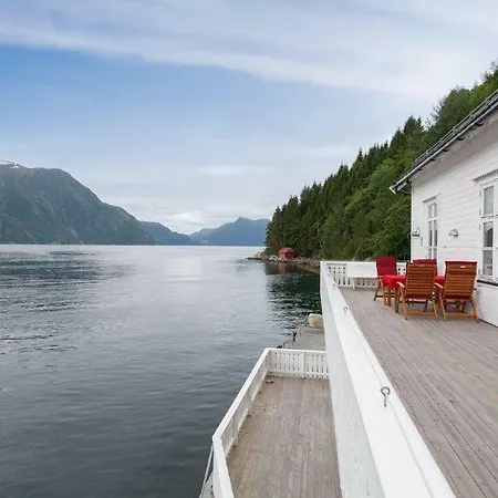 Holiday home Feriehus Ved Sjoen I Vaksvika